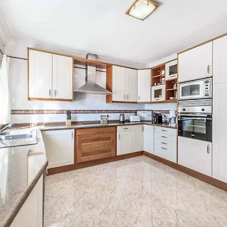 Casa Oliveira Villa